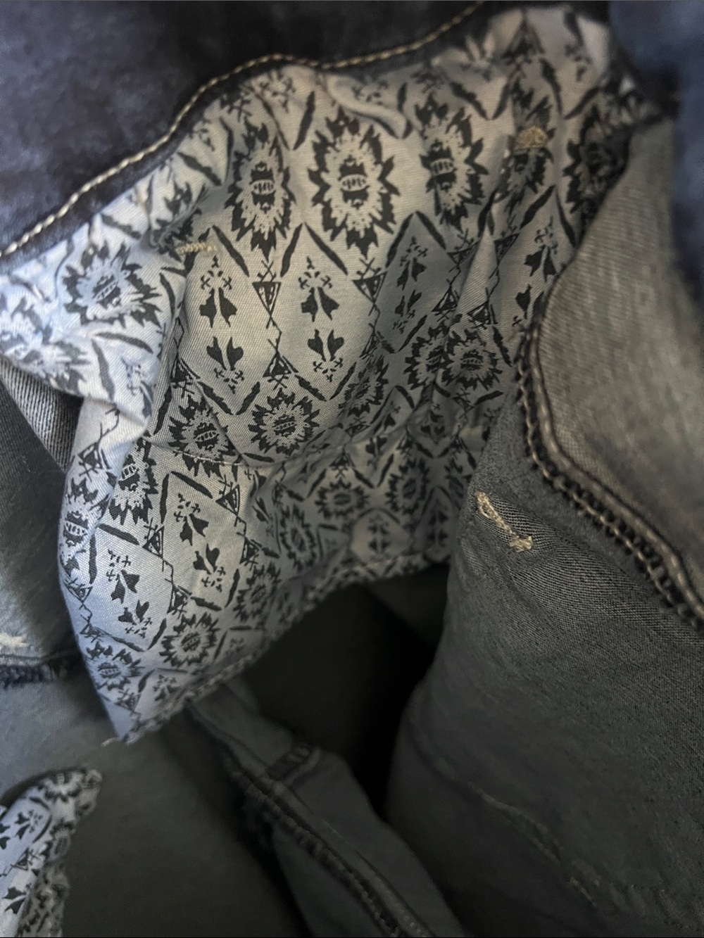 Frayed Hem Indigo Denim Jeans - Picture 5 of 7